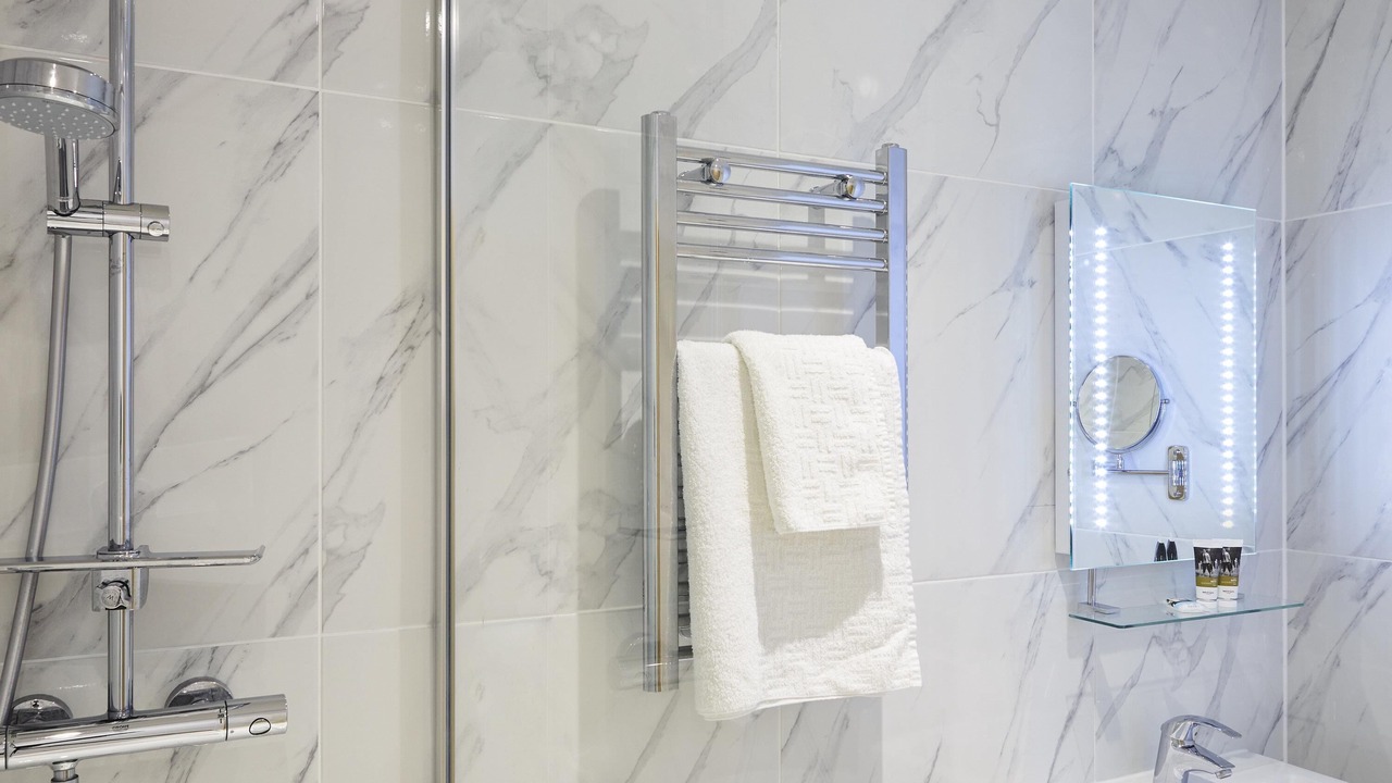 Photo of Bedroom in Woolhamton