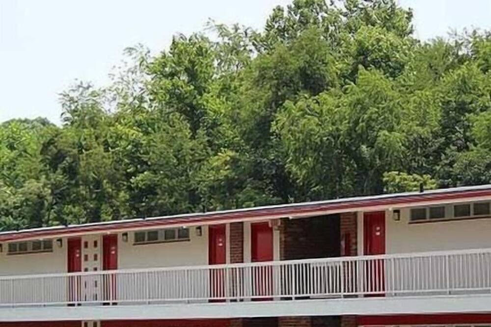 Photo of Outdoor in Spottswood