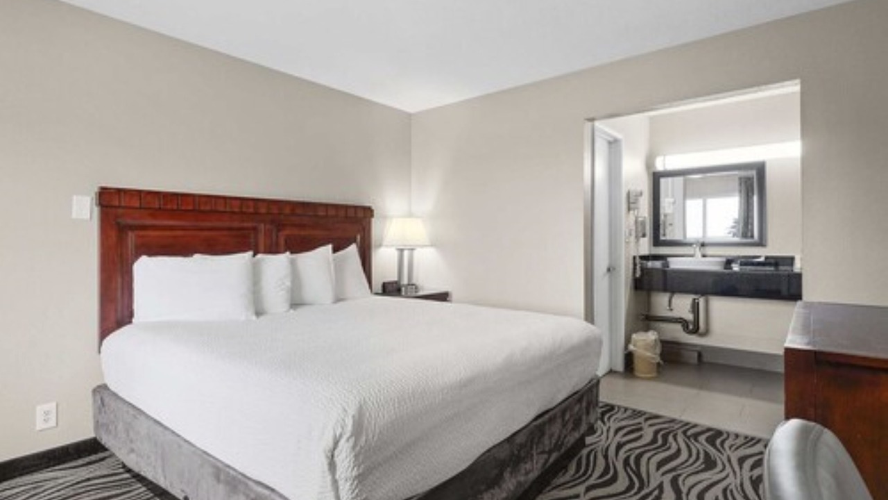 Photo of Others in Astoria