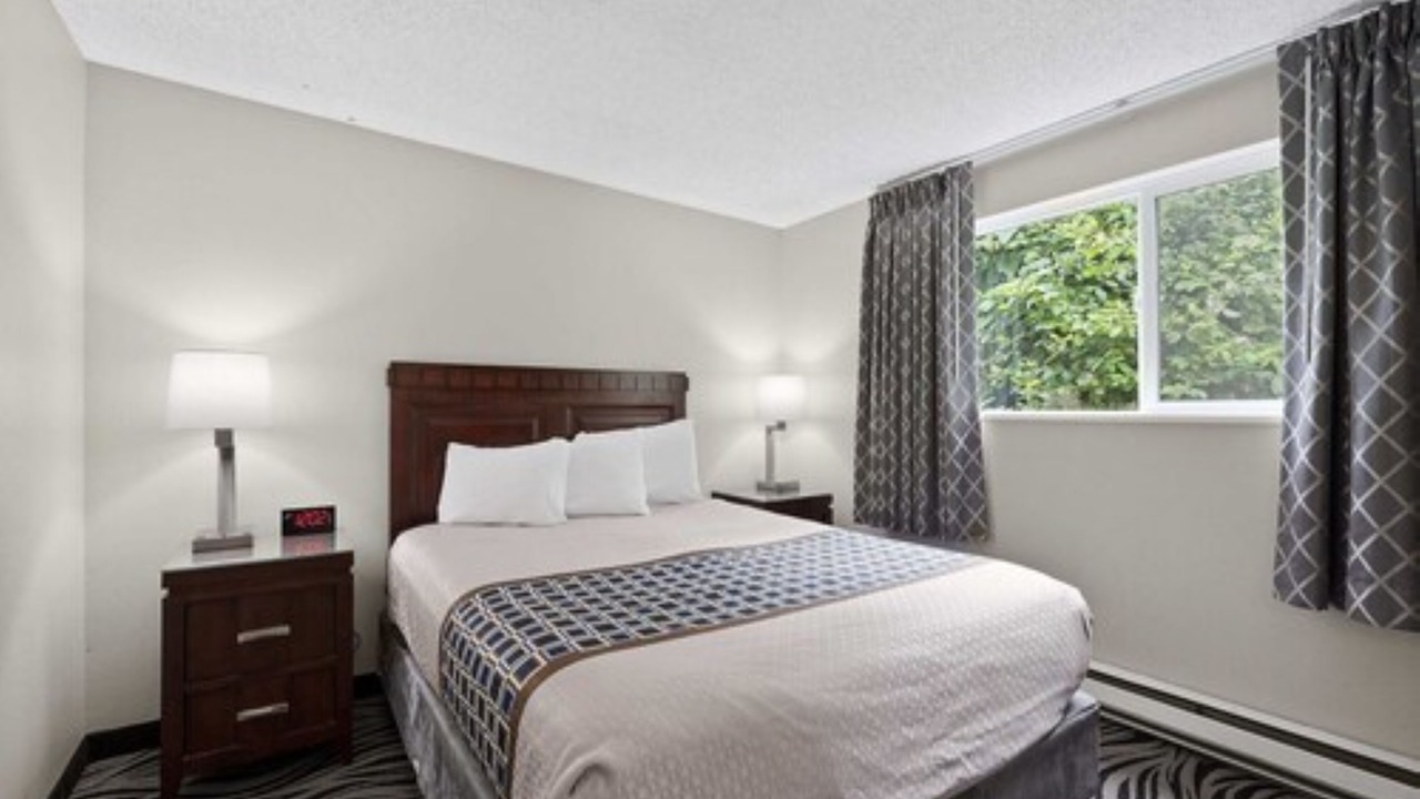 Photo of Others in Astoria