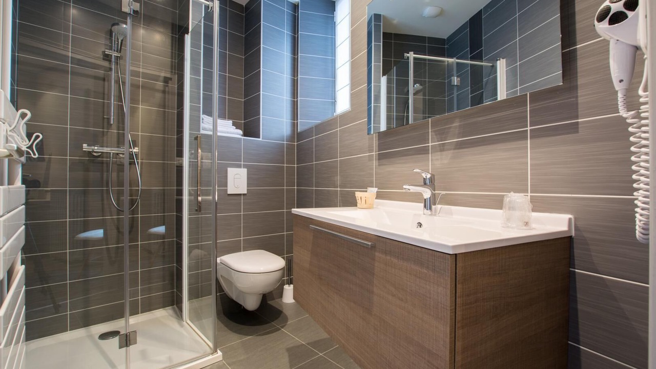 Photo of Bathroom in Rieupeyroux
