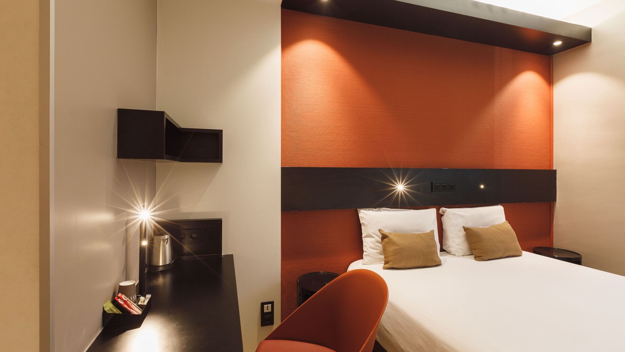 Photo of Bedroom in Voltaire - Saint Amour