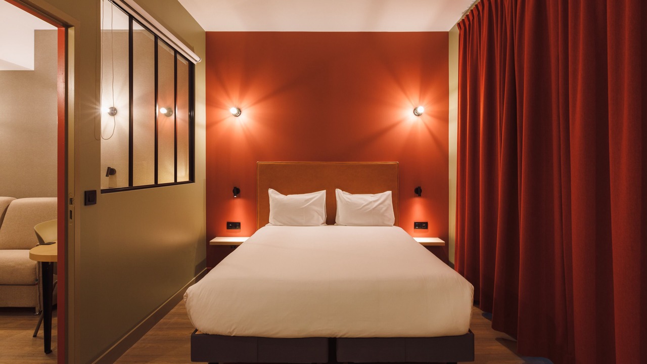 Photo of Bedroom in Voltaire - Saint Amour