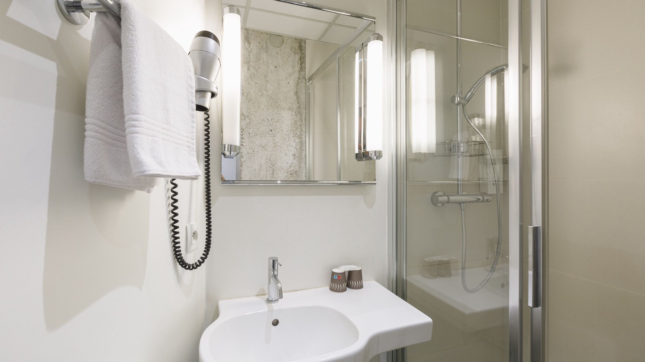 Photo of Bathroom in Voltaire - Saint Amour