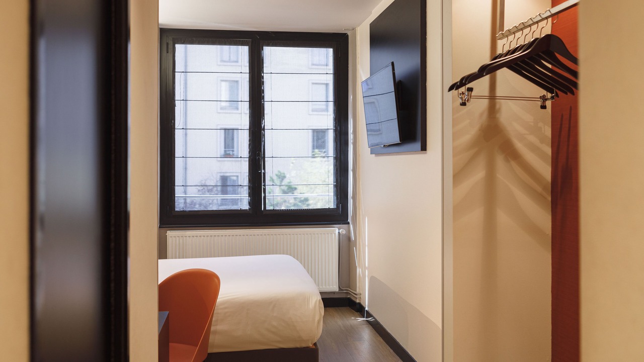 Photo of Bedroom in Voltaire - Saint Amour