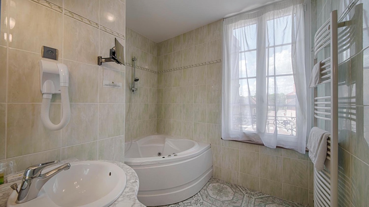 Photo of Bathroom in Piney