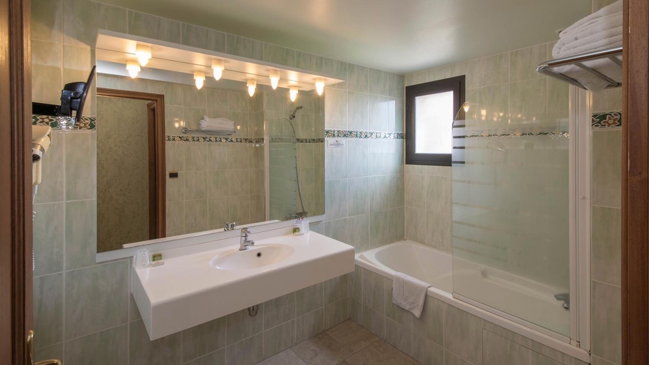 Photo of Bathroom in Piney