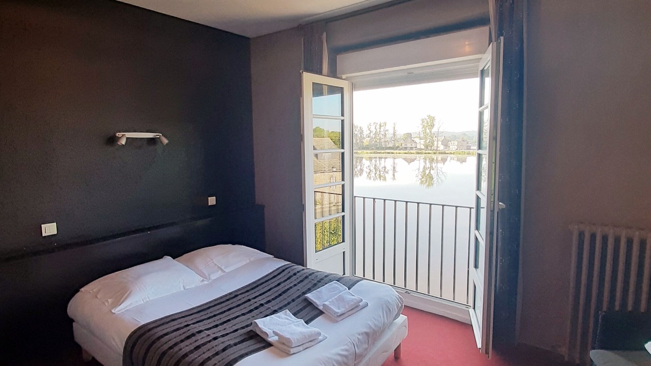 Photo of Bedroom in Combourg