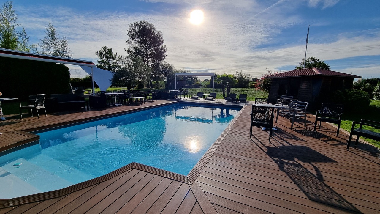 Photo of Outdoor in Heric