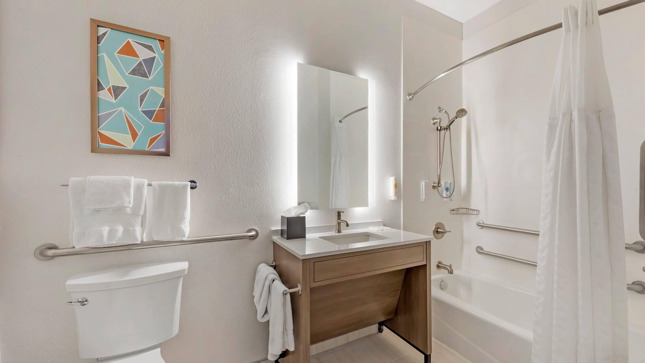 Photo of Bedroom in Sullivan