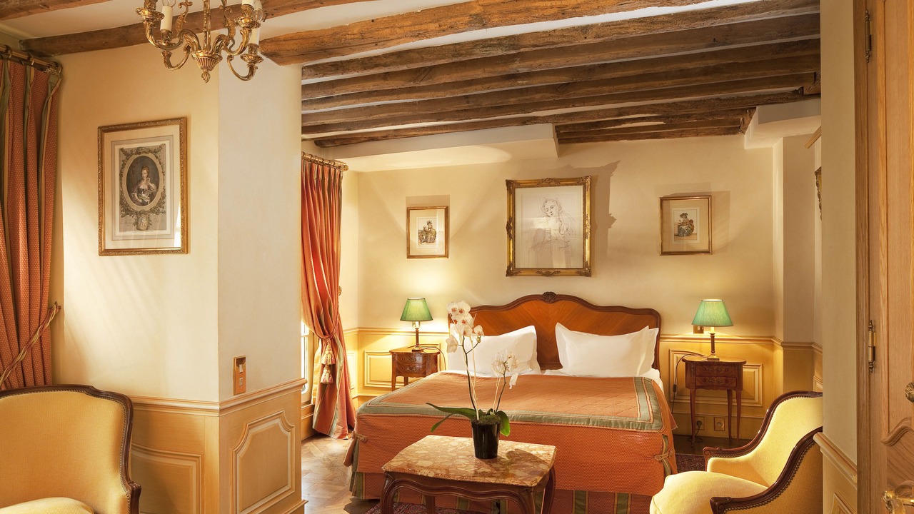 Photo of Bedroom in 6th Arrondissement