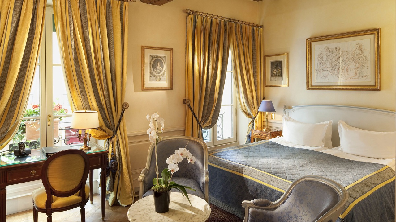 Photo of Bedroom in 6th Arrondissement