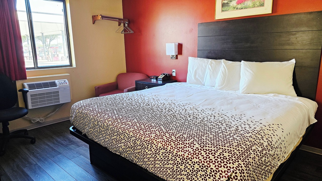 Photo of Bedroom in Fort Scott