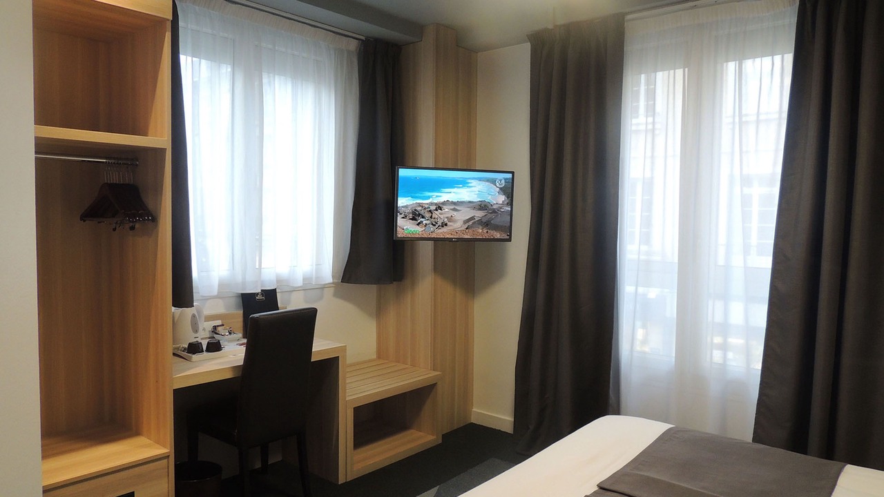 Photo of Bedroom in Centre-ville rive gauche