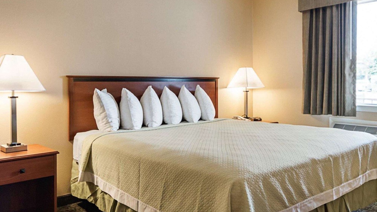 Photo of Bedroom in Junction