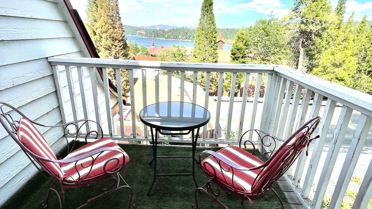 Photo of Patio Balcony in Lake Arrowhead