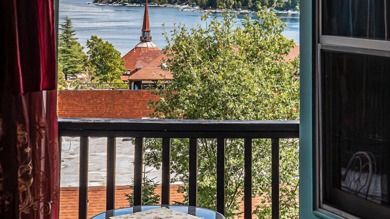 Photo of Others in Lake Arrowhead