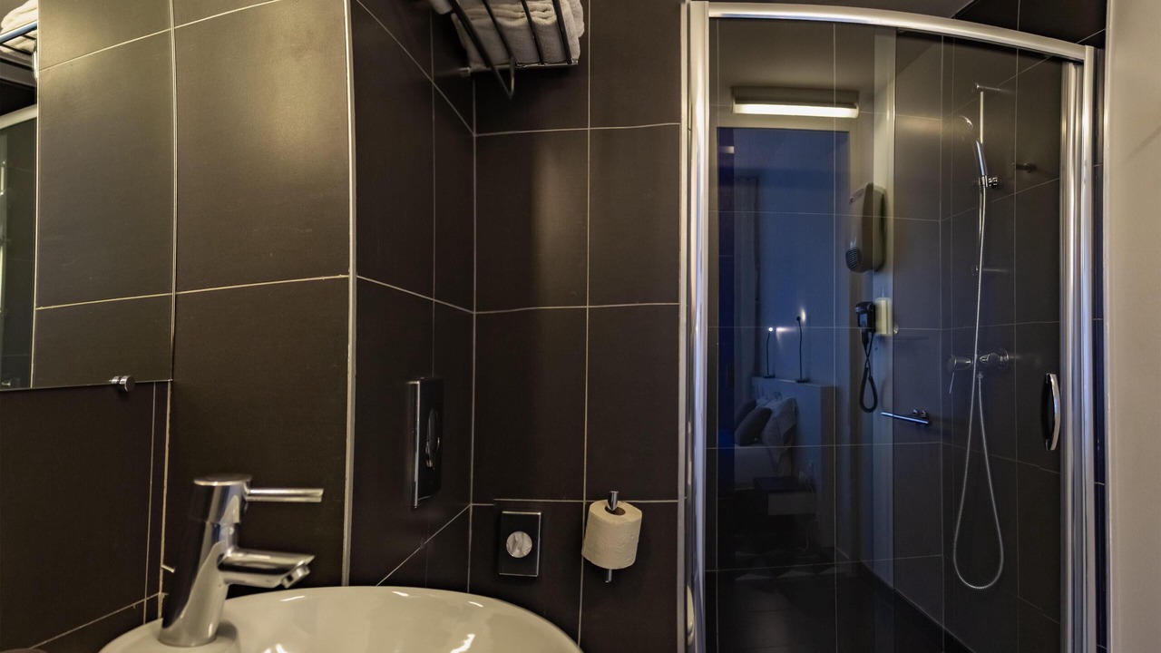 Photo of Bathroom in Cholet