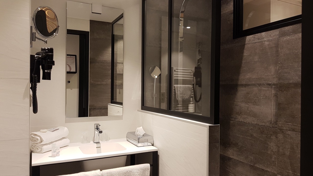 Photo of Bathroom in Chartres-de-Bretagne