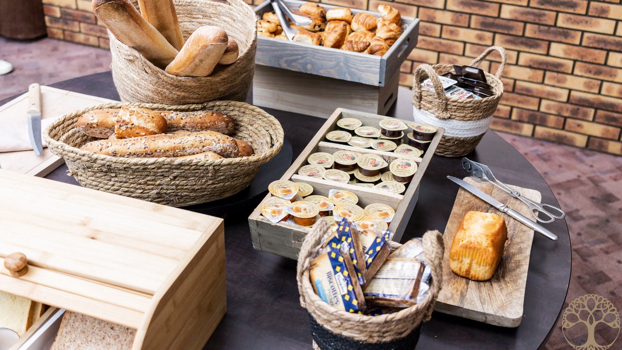 Photo of Others in Gap