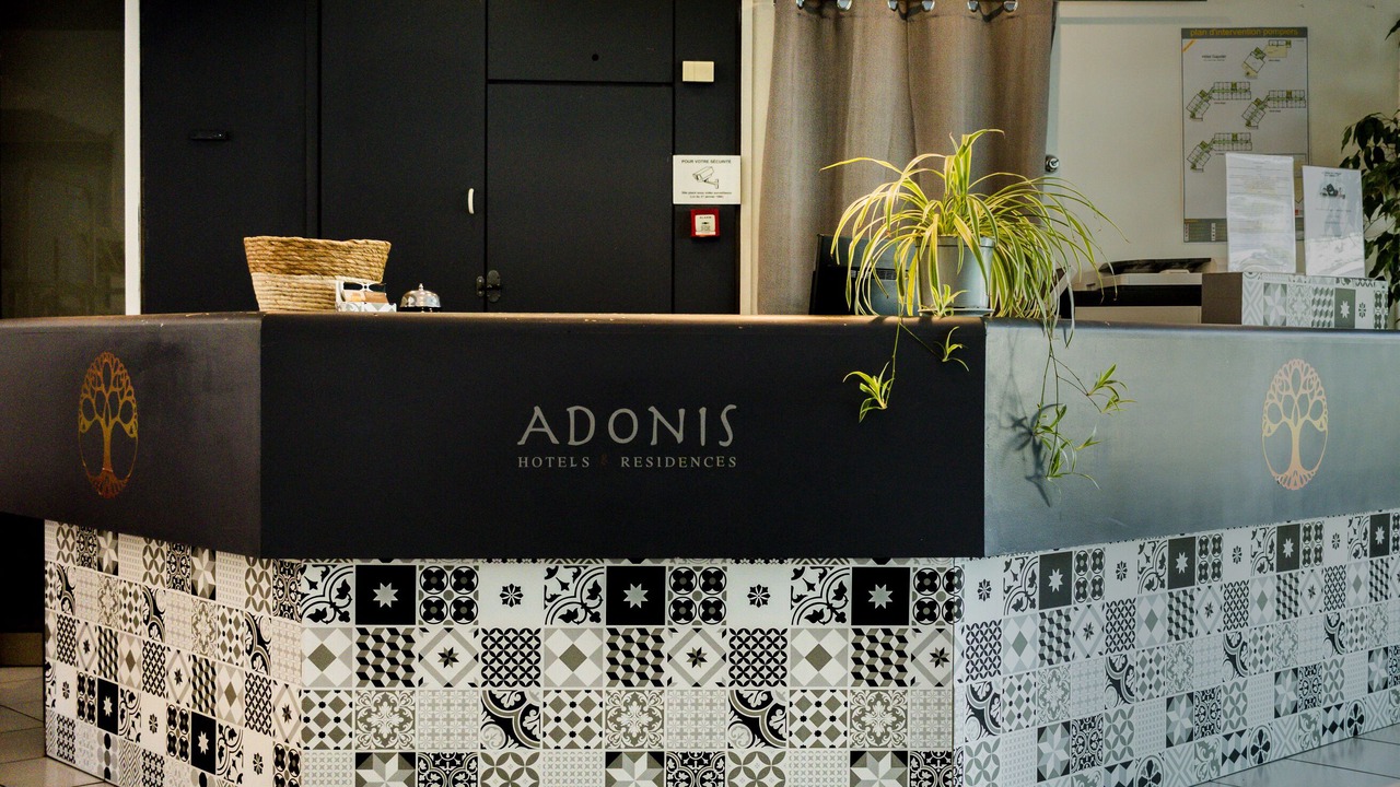 Photo of Others in Gap