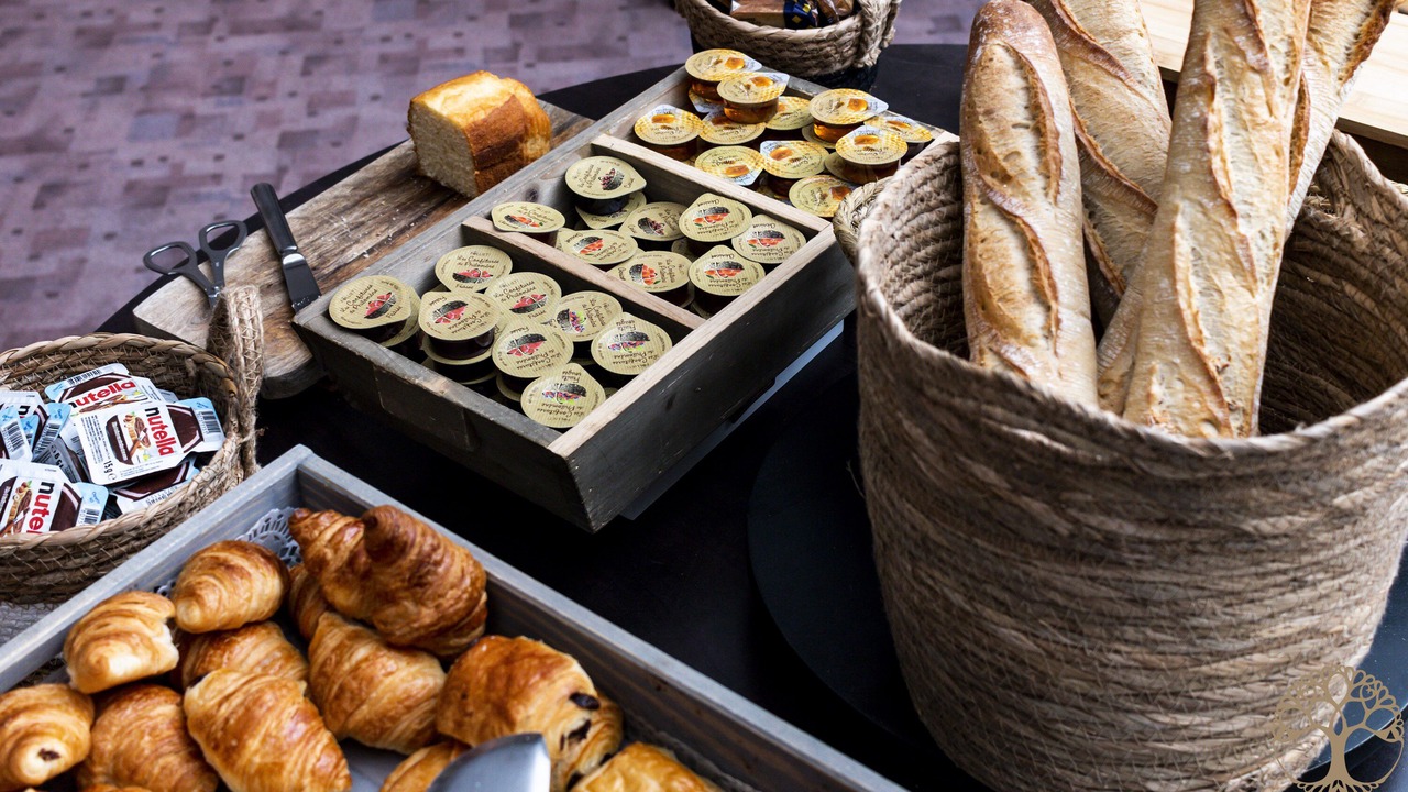 Photo of Others in Gap