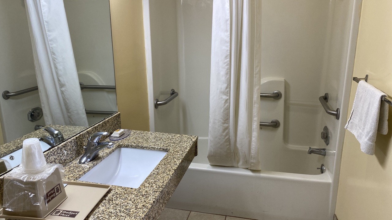 Photo of Bathroom in Baxley