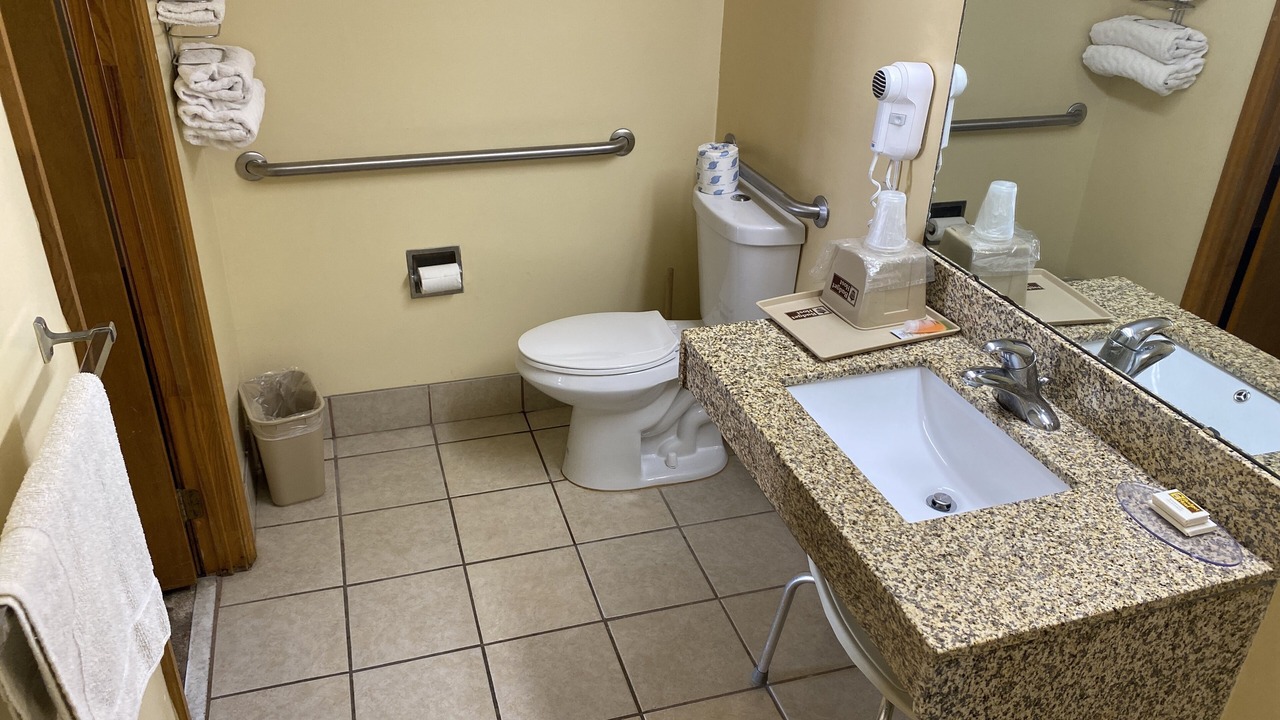Photo of Bathroom in Baxley
