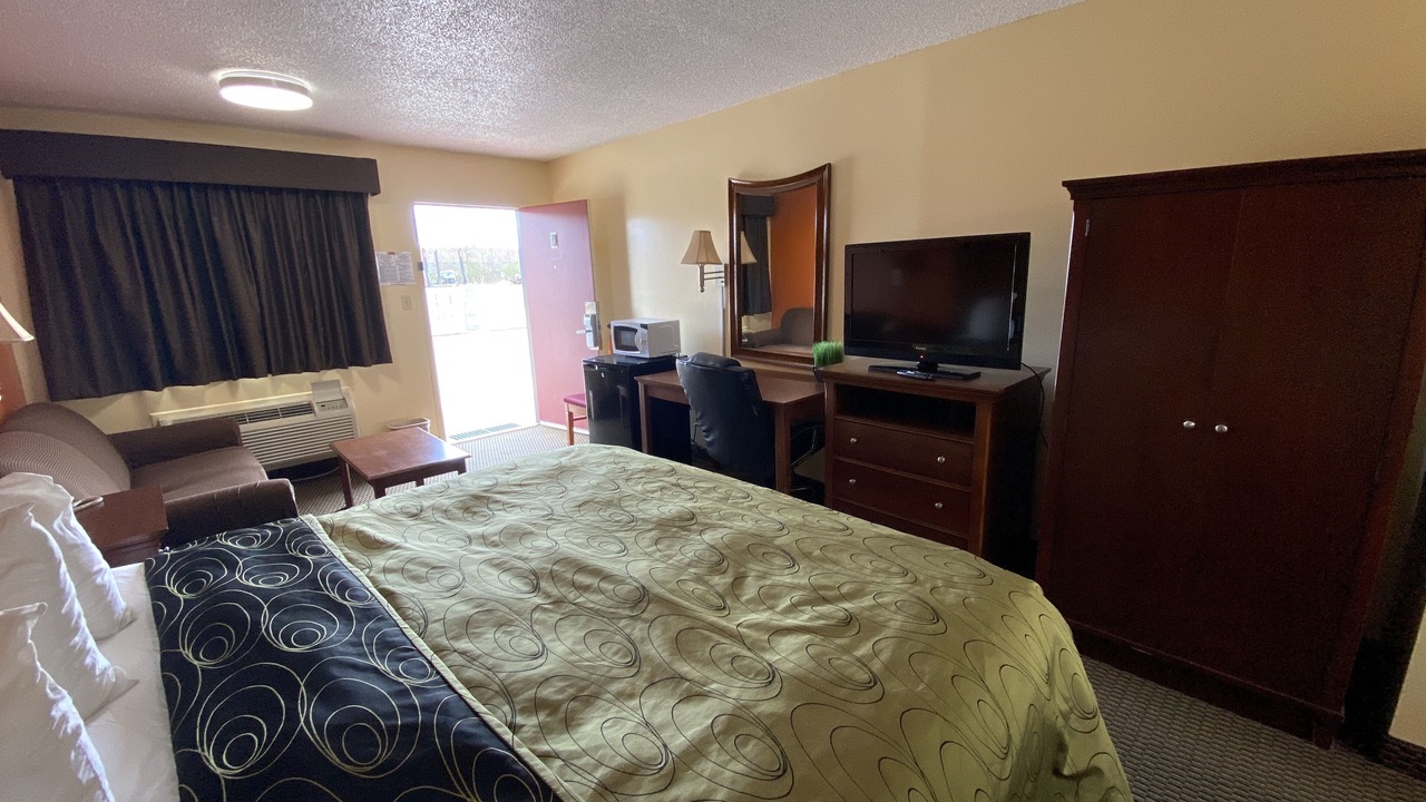 Photo of Bedroom in Baxley