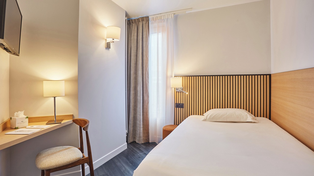 Photo of Bedroom in Issy-les-Moulineaux
