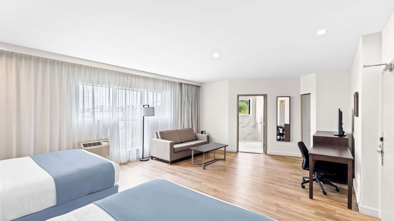 Photo of Bedroom in Pointe-aux-Trembles