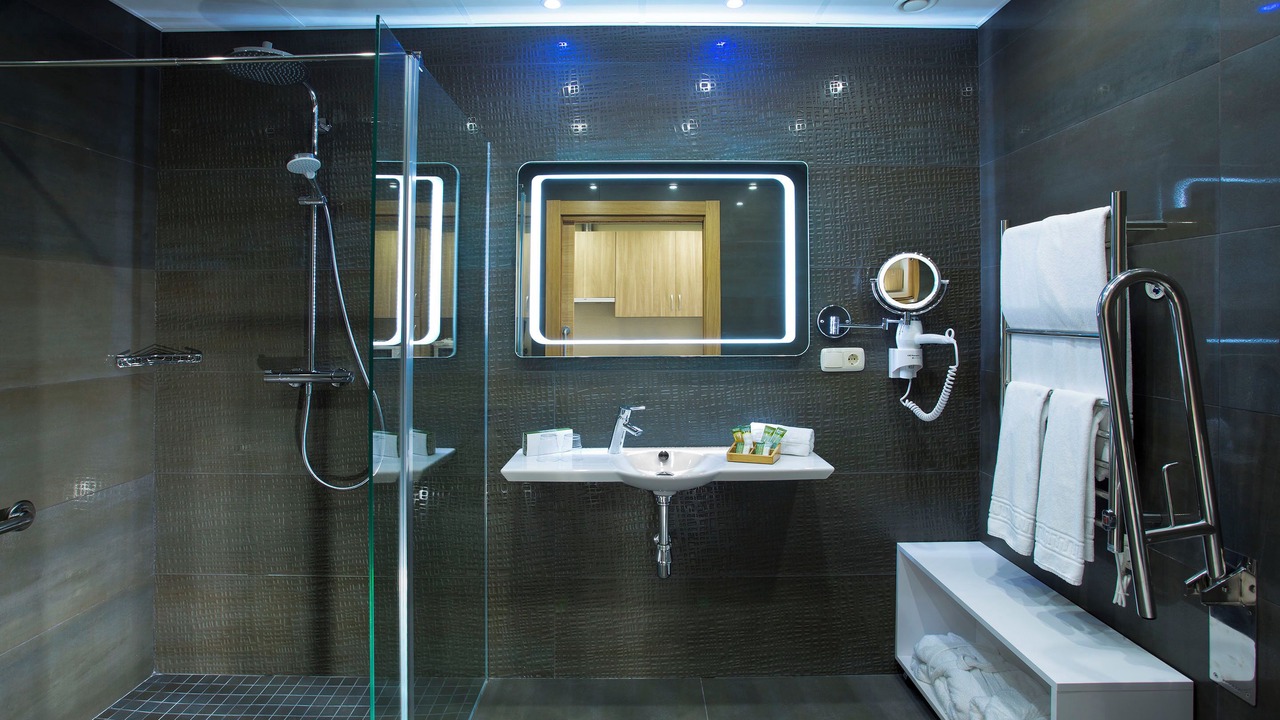 Photo of Bathroom in Torrequebrada