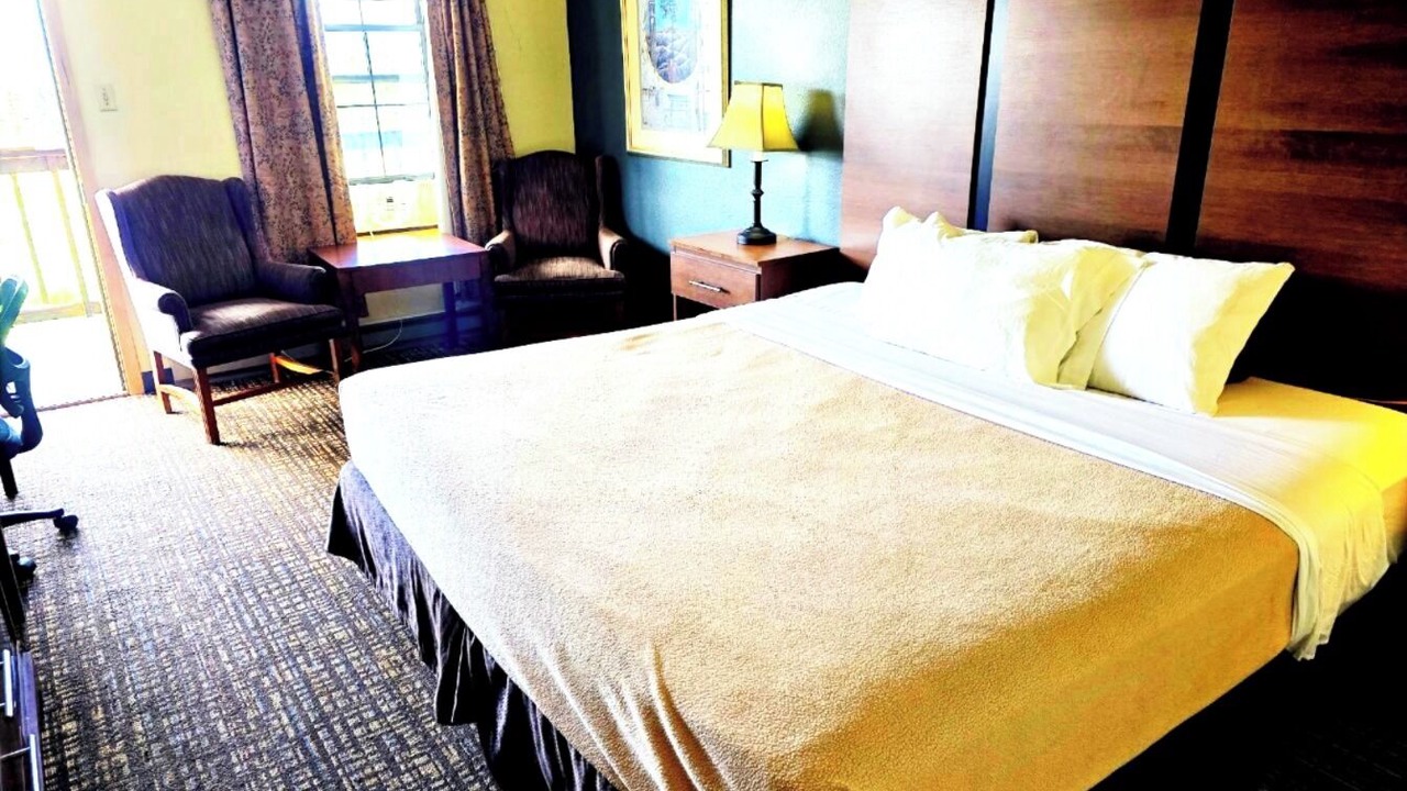 Photo of Bedroom in Eagle Nest
