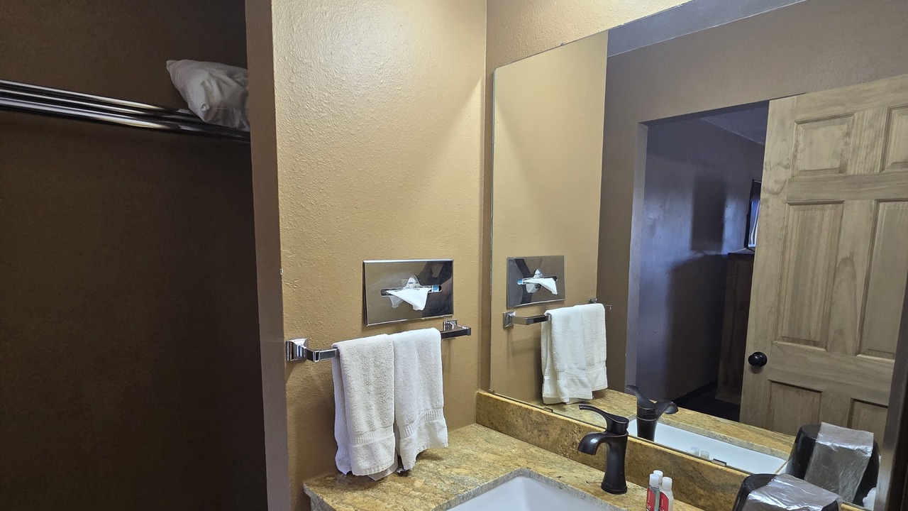 Photo of Bathroom in Eagle Nest
