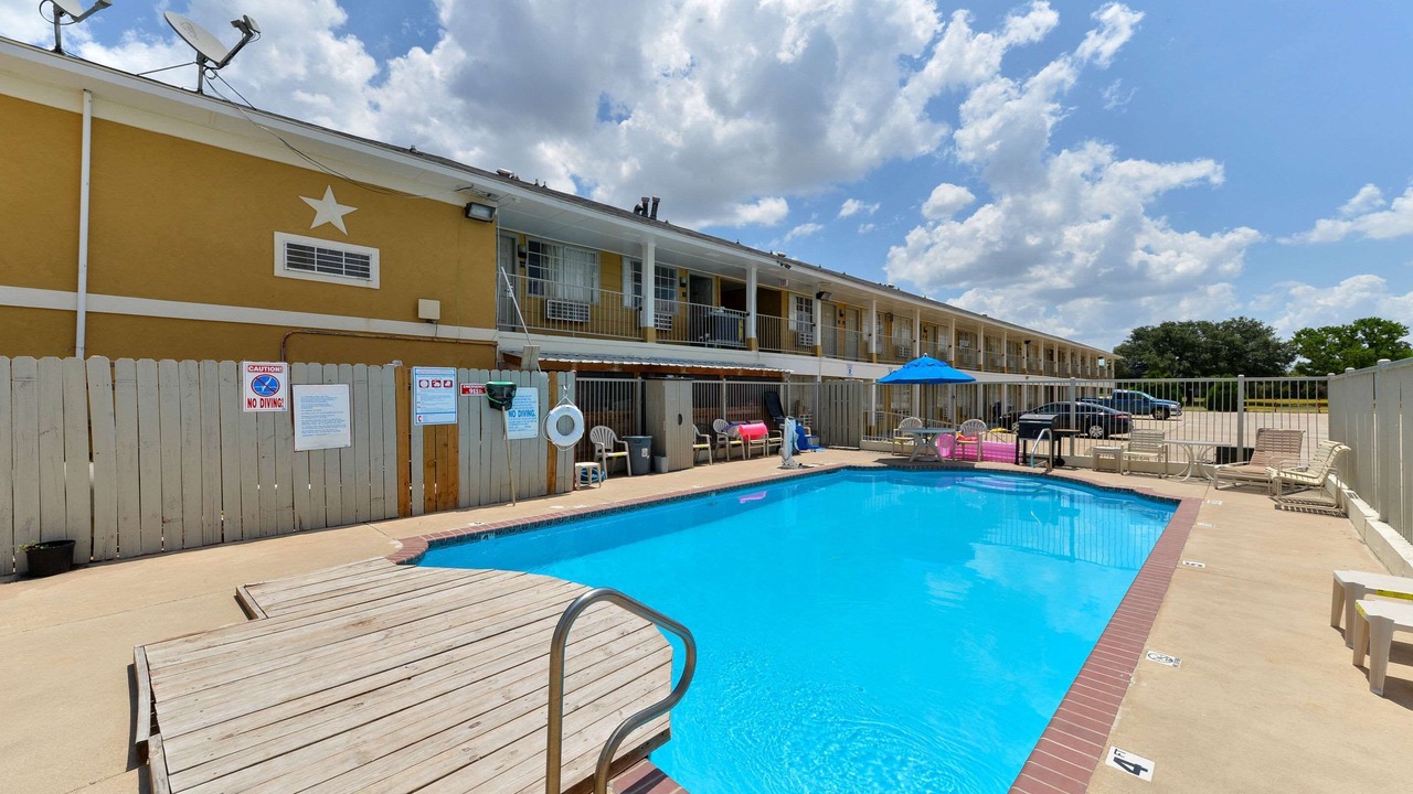 Photo of Outdoor in Gonzales