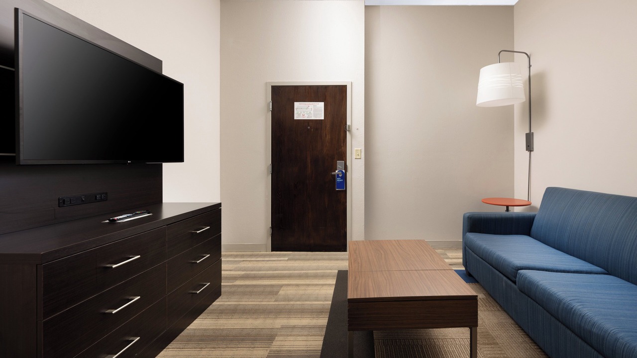 Photo of Bedroom in Lupton City