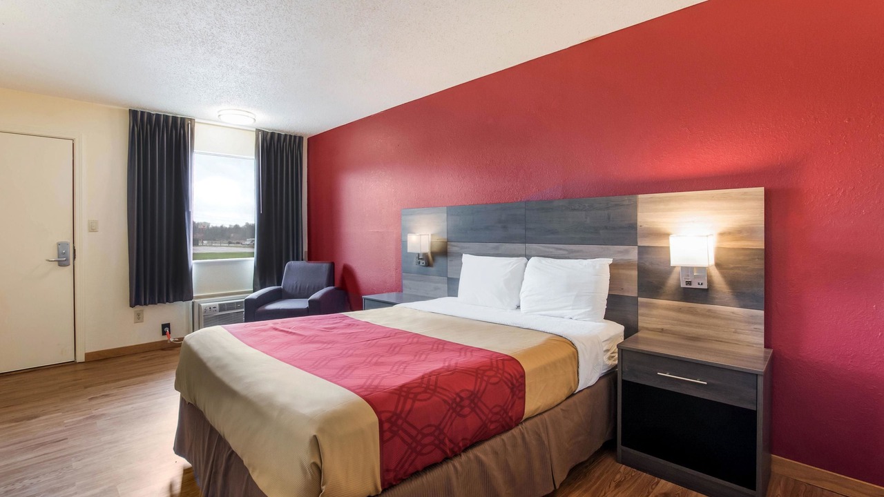 Photo of Bedroom in Cloverdale