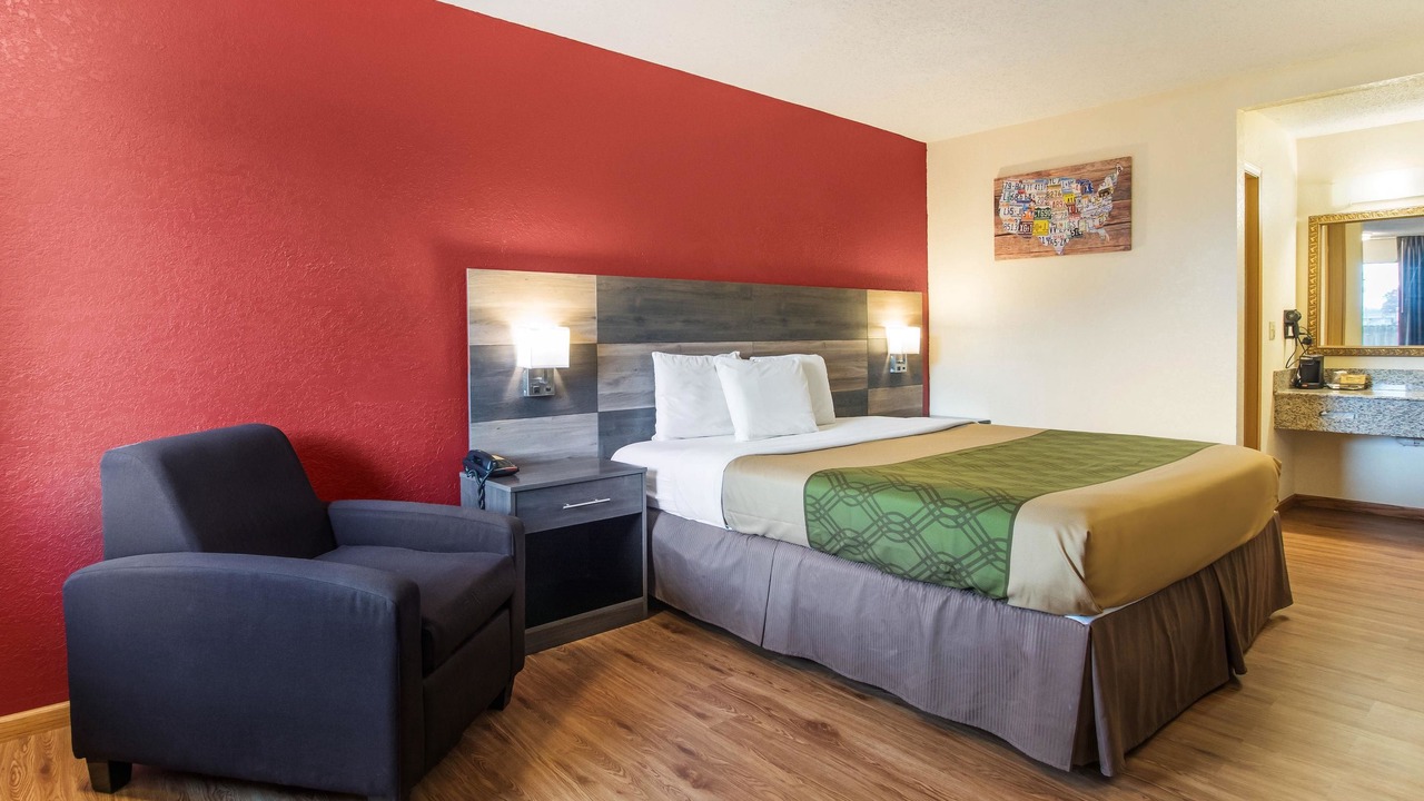 Photo of Bedroom in Cloverdale