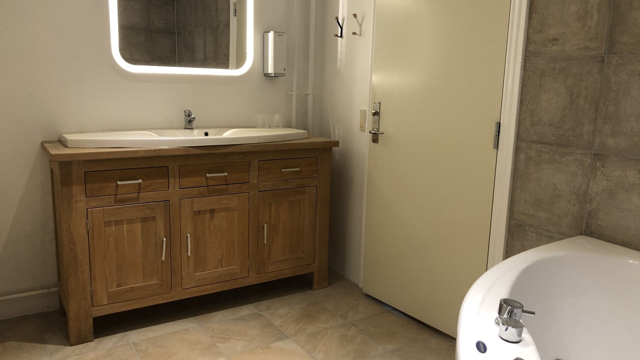 Photo of Bathroom in Logstor