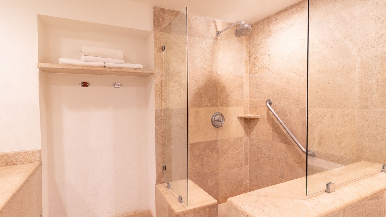 Photo of Others in Nopolo