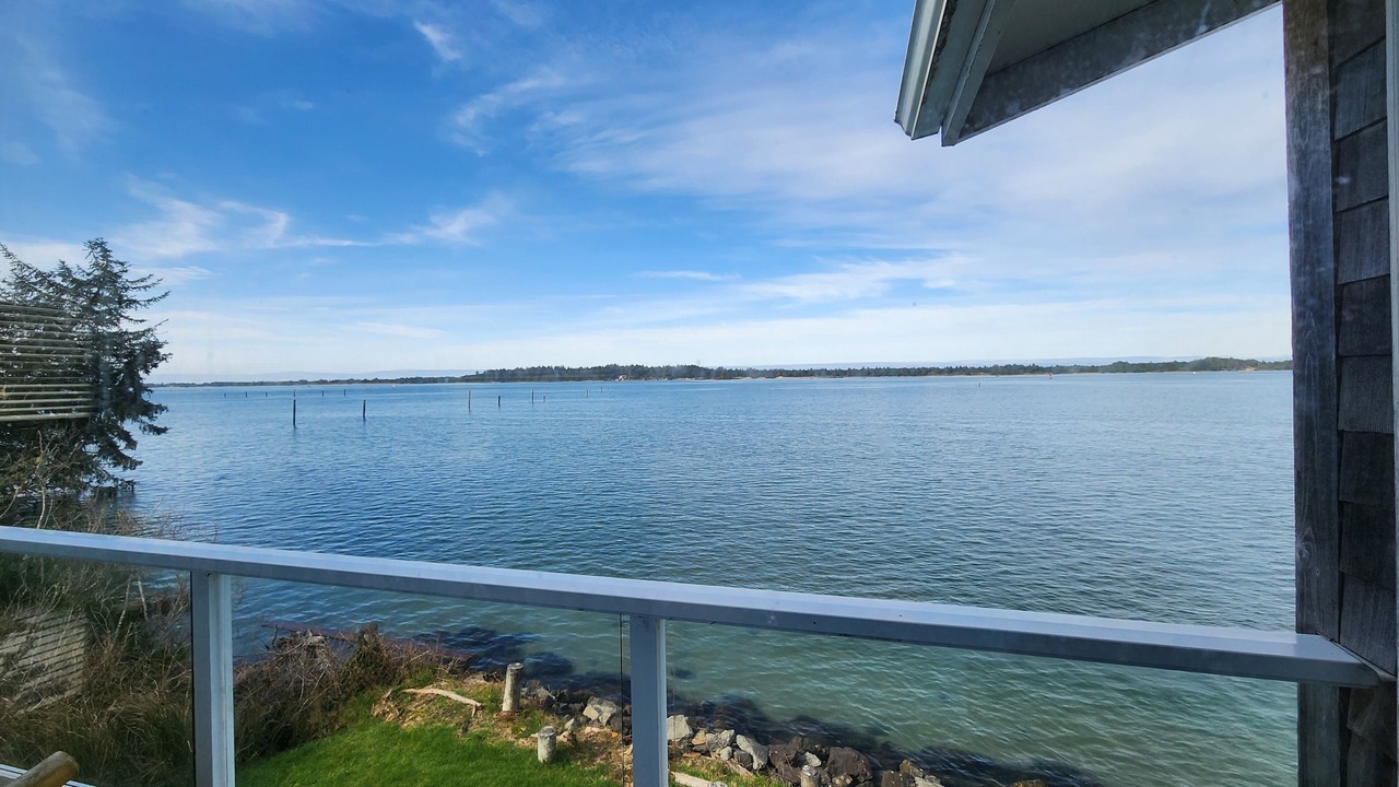 Photo of Patio Balcony in Coos Bay