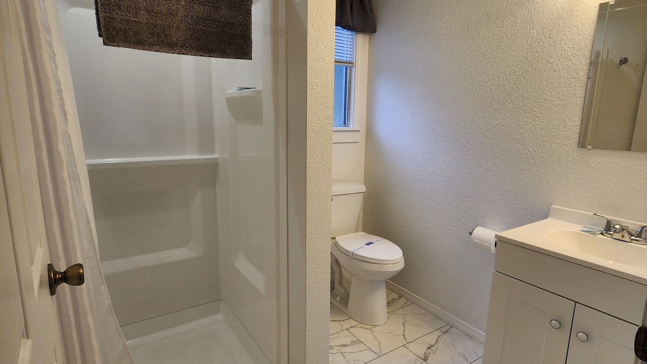 Photo of Bathroom in Coos Bay