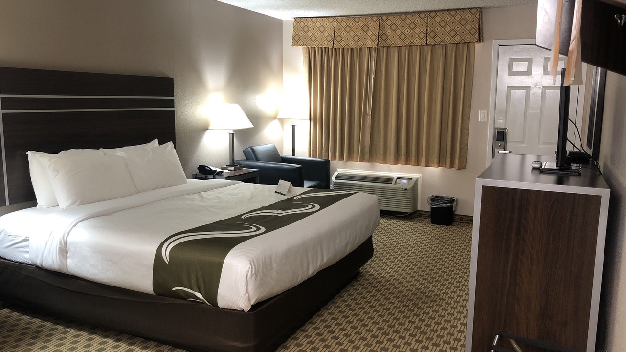 Photo of Bedroom in Madisonville