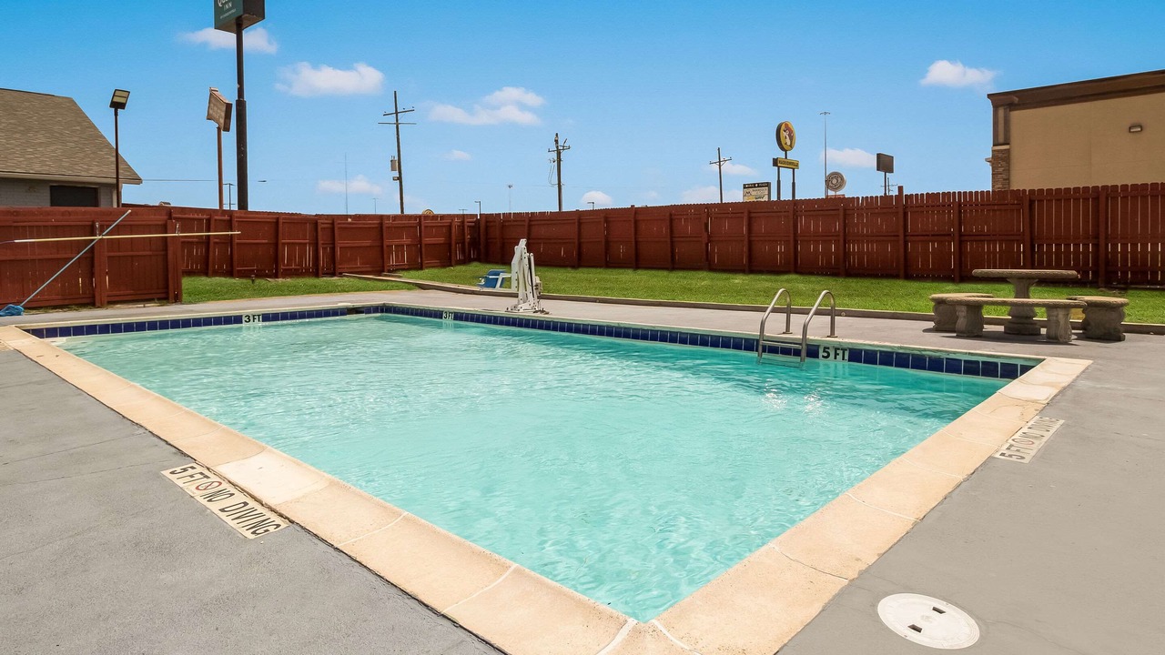 Photo of Outdoor in Madisonville