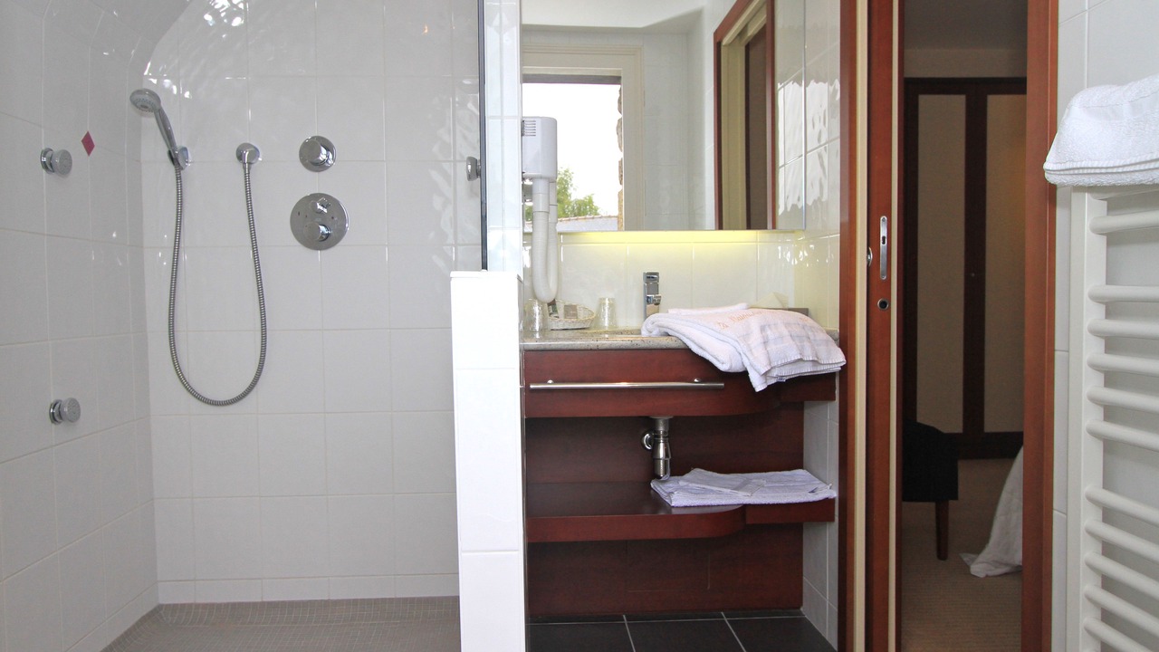 Photo of Bathroom in Saint-Jouan-des-Guerets