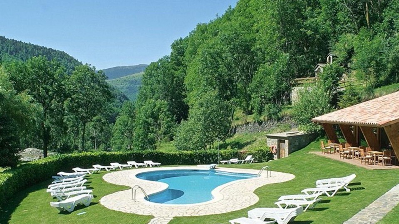 Photo of Outdoor in Setcases