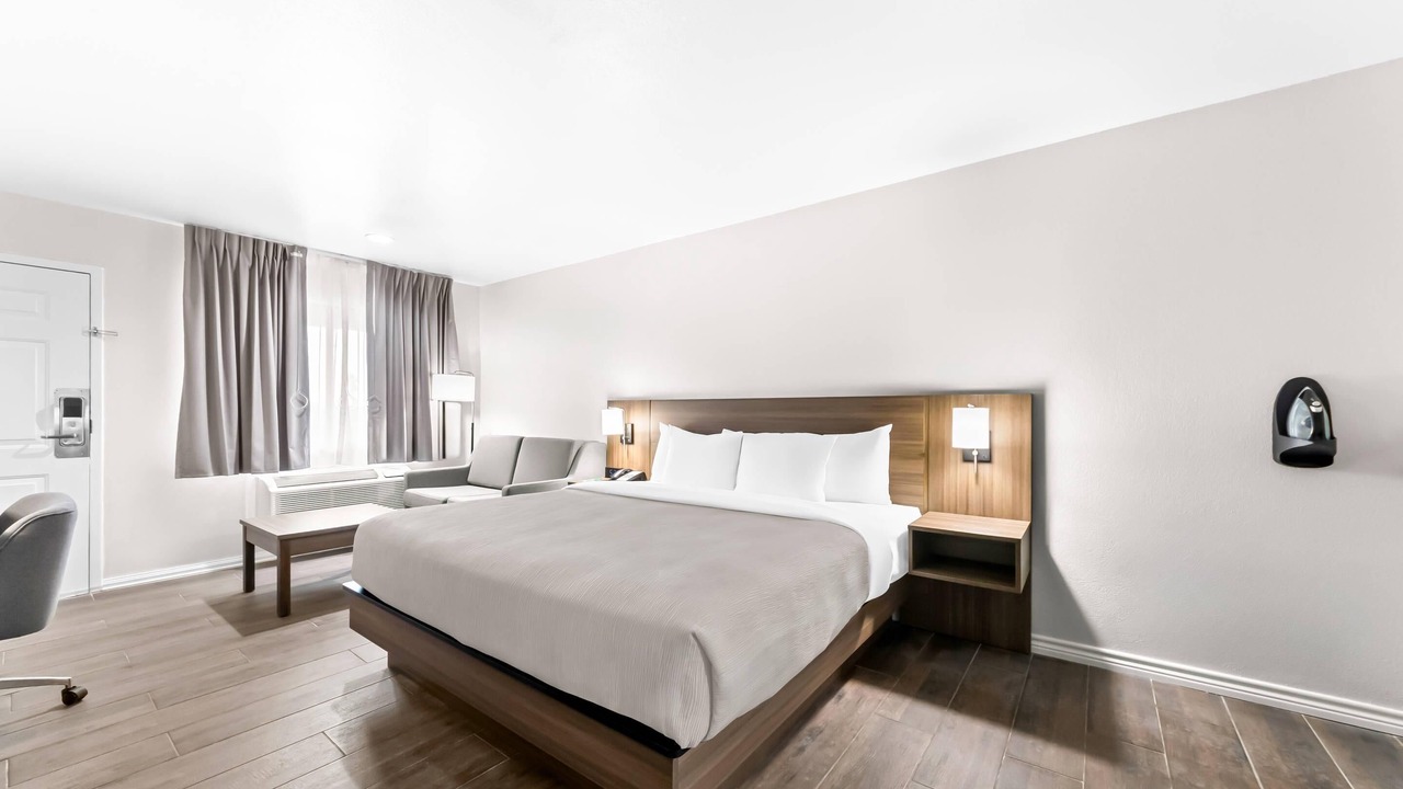 Photo of Bedroom in Port Lavaca