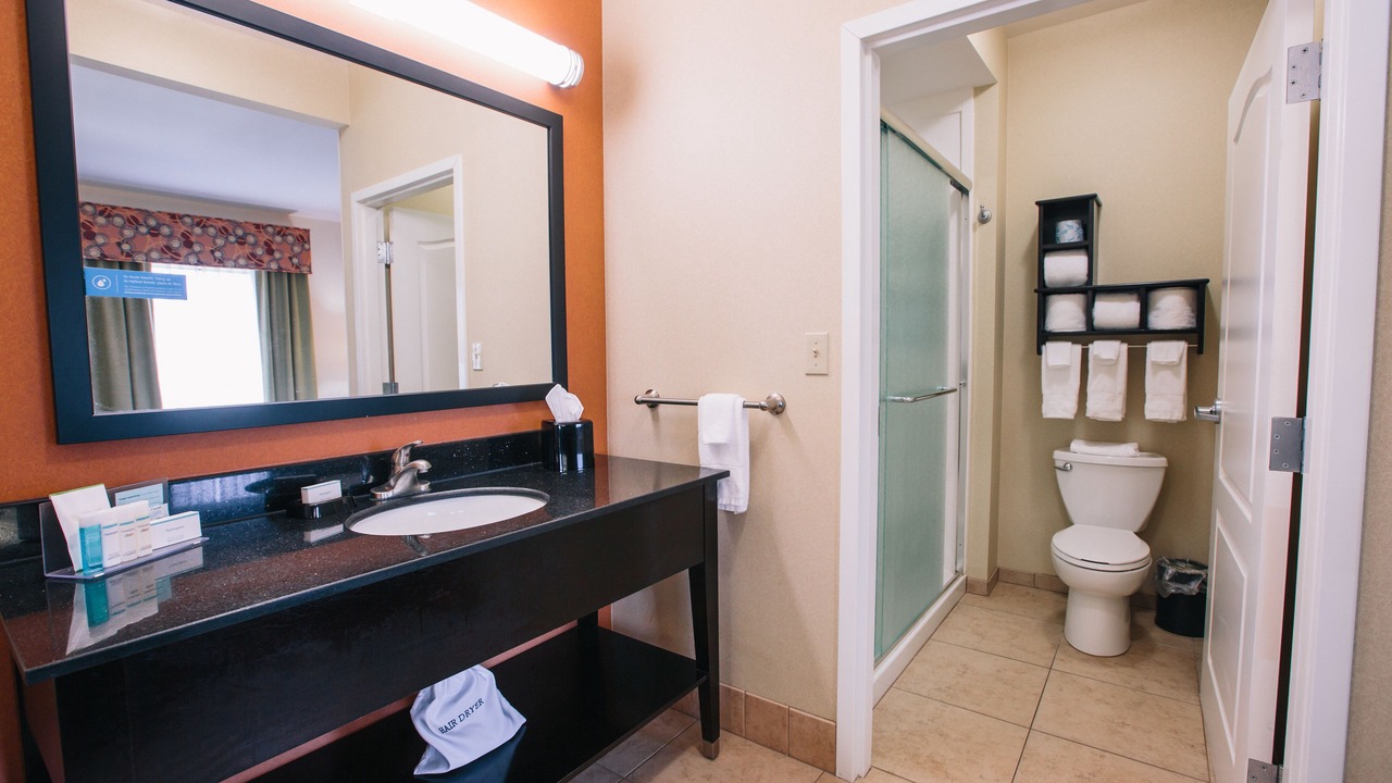 Photo of Bathroom in Effingham