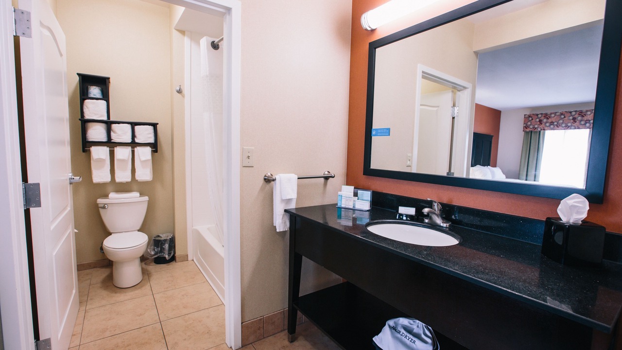 Photo of Bathroom in Effingham