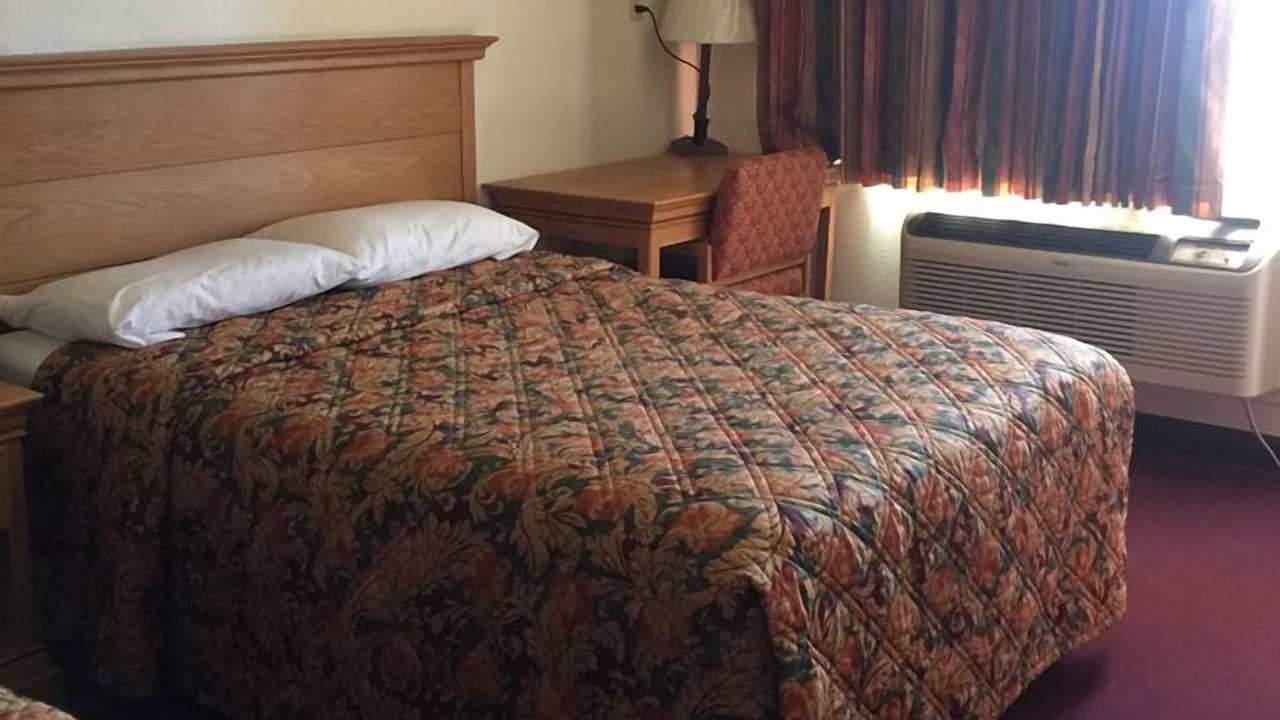 Photo of Bedroom in Fabens